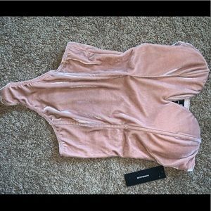 NWT Lulu’s Pink Crushed Velvet Bodysuit